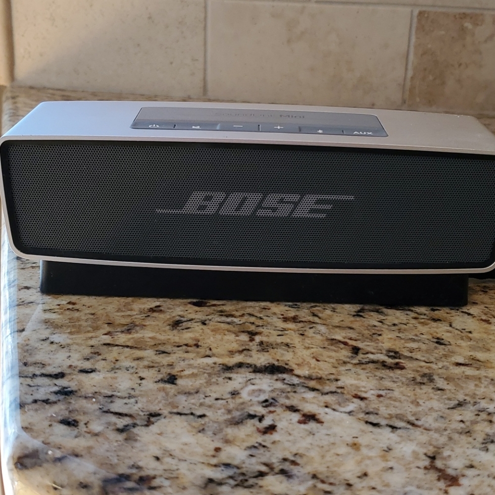 Bose wireless mini speaker